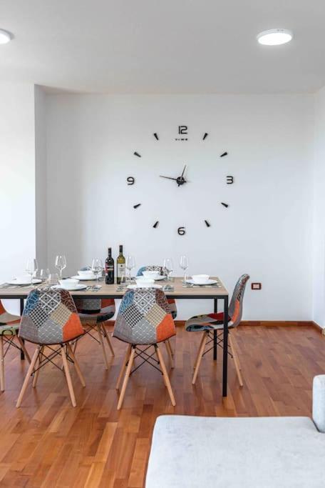 Grand View Apartment ドゥラス エクステリア 写真