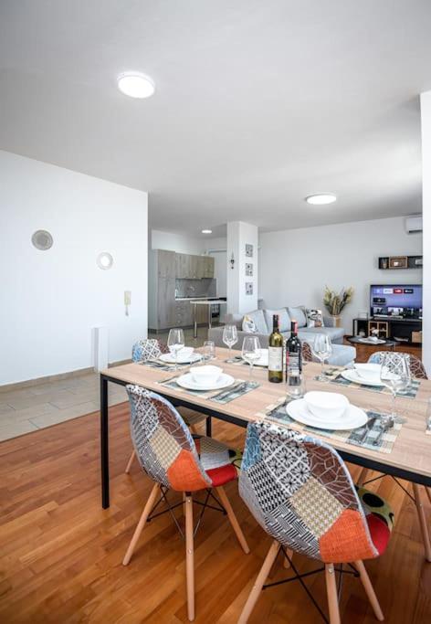 Grand View Apartment ドゥラス エクステリア 写真